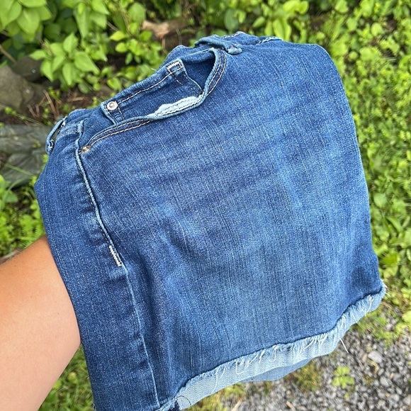 Levi Strauss signature stretch high rise cut off denim jean shorts women’s 10 - Picture 11 of 16
